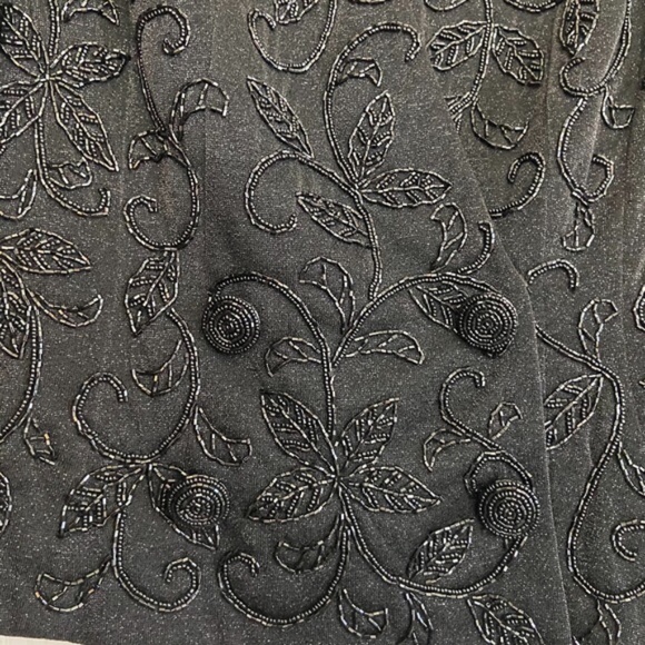 Carmen Marc Valvo beaded suit - Picture 4 of 7